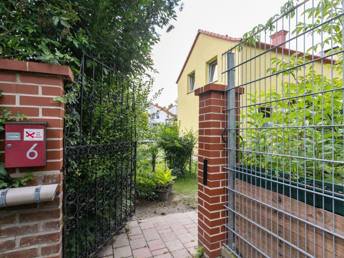 Lively Holiday Home In Wien With Private Garden 외부 사진